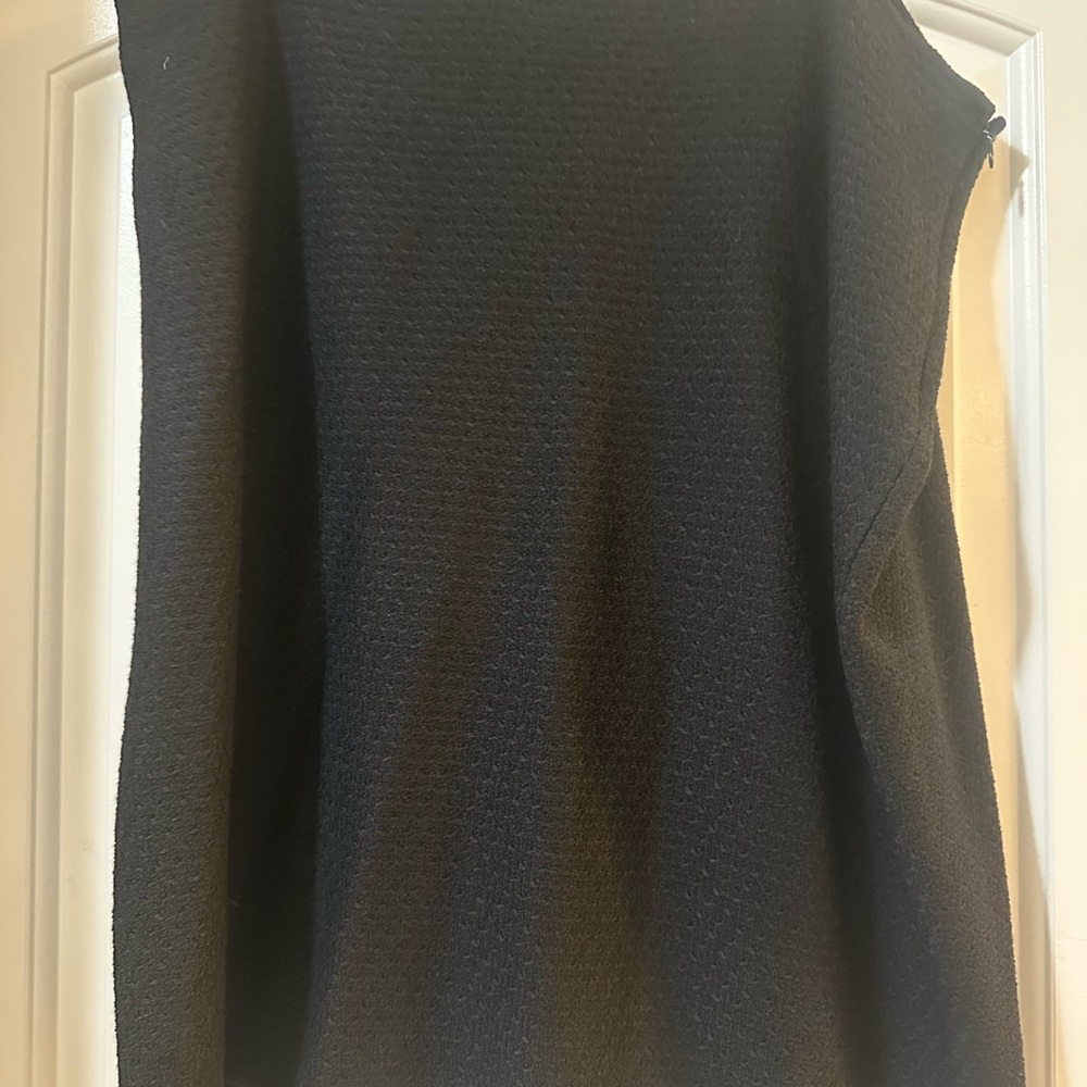 St. John - Sz 18 - Black Fringe Trim Blazer with Black Knit Skirt - NEW! - Picture 2 of 3